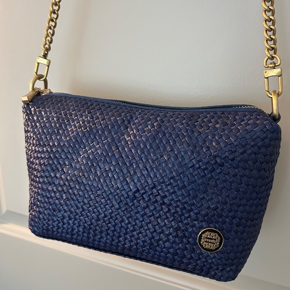 Beautiful blue hand woven sling bag, brand new - Picture 3 of 10